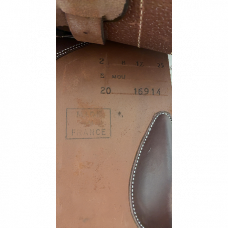 Selle Butet Siège semi-creux 17